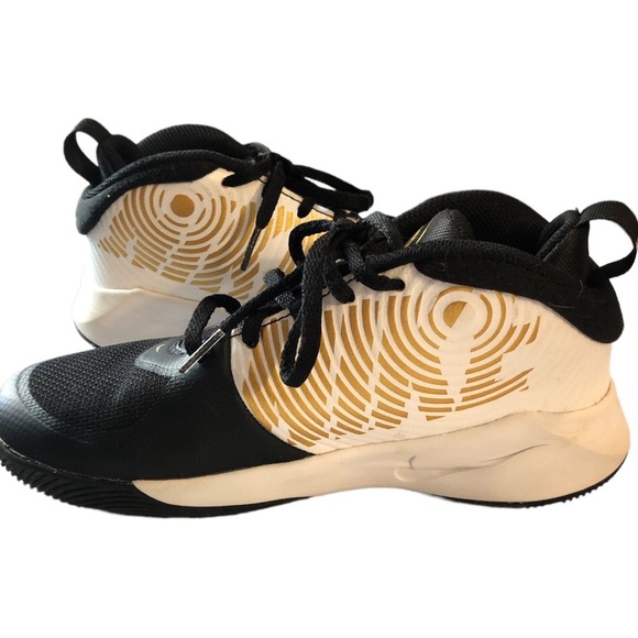 Nike Big Kid Team Hustle D9 Basketball Shoes Size 4 Youth - Picture 5 of 11